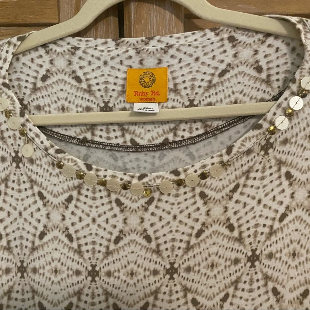 Ruby Rd. Beige and Brown Patterned Top - Picture 5 of 8